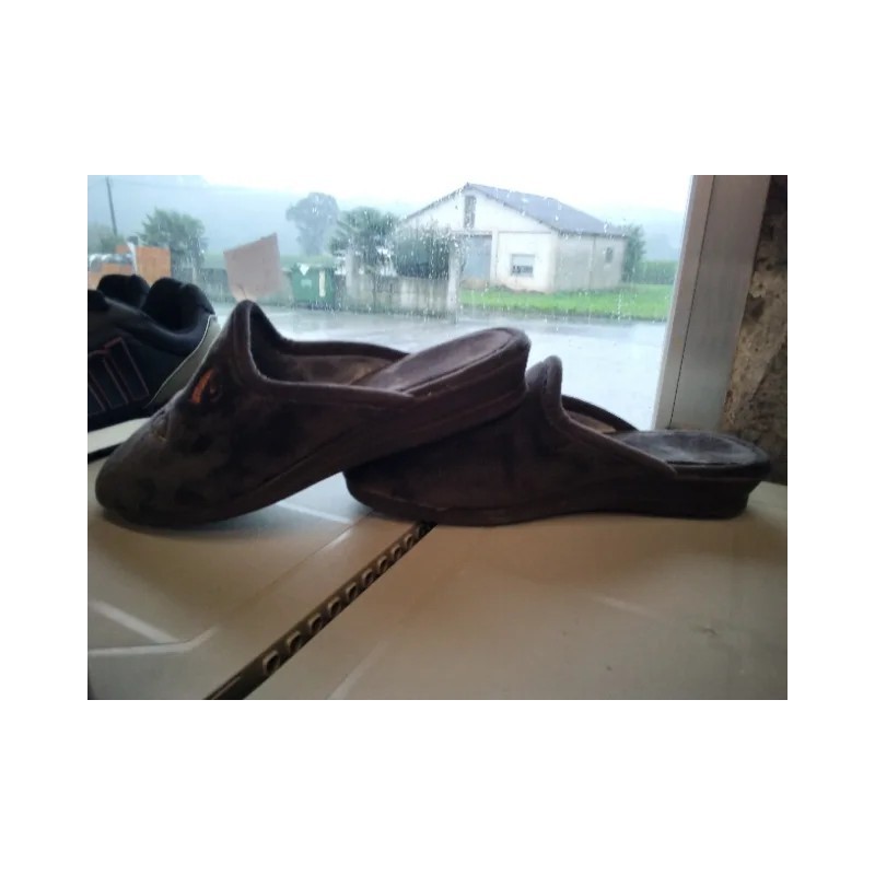 Zapatilla de Casa Descalza Marrón – Confort Hogar | Grupo Señaris